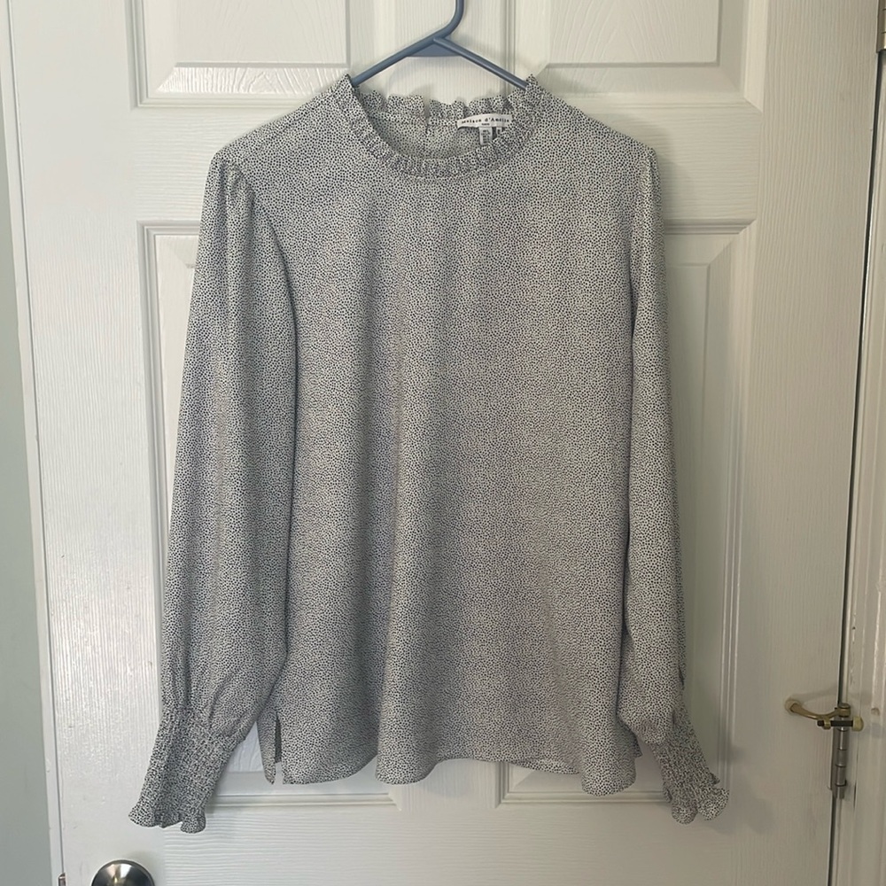 Maison d’Amélie bishop sleeve blouse